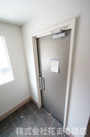 オーナーズヒルⅡの玄関|お部屋探しは弊社にお任せ下さい！
物件、駅でお待ち合わせでのご案内歓迎！