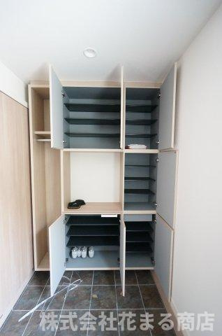 オーナーズヒルⅡの玄関|物件、駅でお待ち合わせでのご案内歓迎！