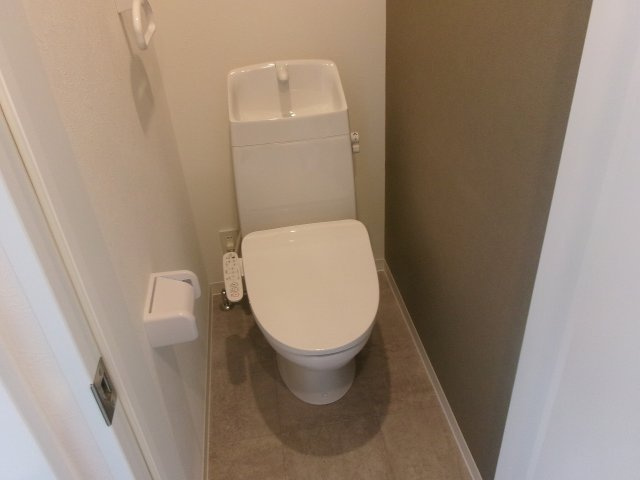 リブレメゾン西明石南町Ⅰのトイレ