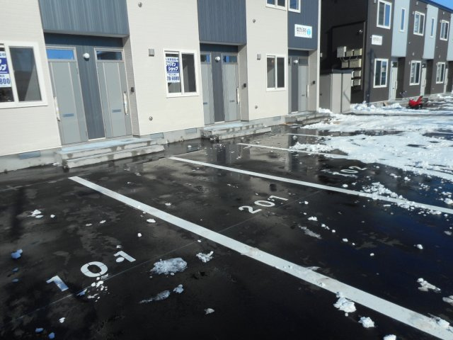 エミアスⅠの駐車場