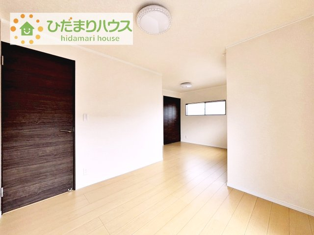 【寝室】 | つくば市自由ケ丘　中古戸建 | 大きなベッドを置いても余裕の広さの主寝室♪