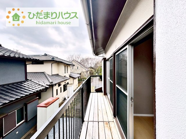 【バルコニー】 | つくば市自由ケ丘　中古戸建 | あたたかな光が差し込む、南向きのバルコニー(#^^#)
