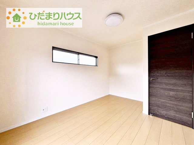 【洋室】 | つくば市自由ケ丘　中古戸建 | お掃除しやすく、清潔感を保てるのでダニも発生しにくいフローリング♪