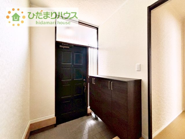 【玄関】 | つくば市自由ケ丘　中古戸建 | 丁度良い靴箱のサイズ♪これだけあれば家族全員の靴がしまえてスッキリ(^O^)