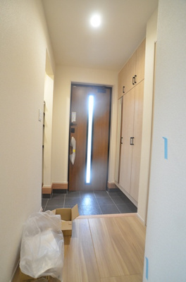 【玄関】 | 綾瀬市上土棚中6丁目　新築戸建て　全１棟【仲介手数料無料】