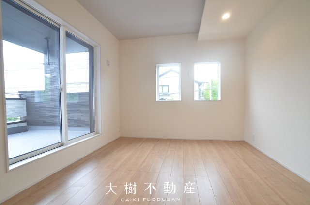 【洋室】 | 綾瀬市上土棚中6丁目　新築戸建て　全１棟【仲介手数料無料】 | 2階　洋室2（7.0帖）