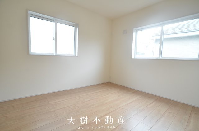 【洋室】 | 綾瀬市上土棚中6丁目　新築戸建て　全１棟【仲介手数料無料】 | 2階　洋室4（5.25帖）