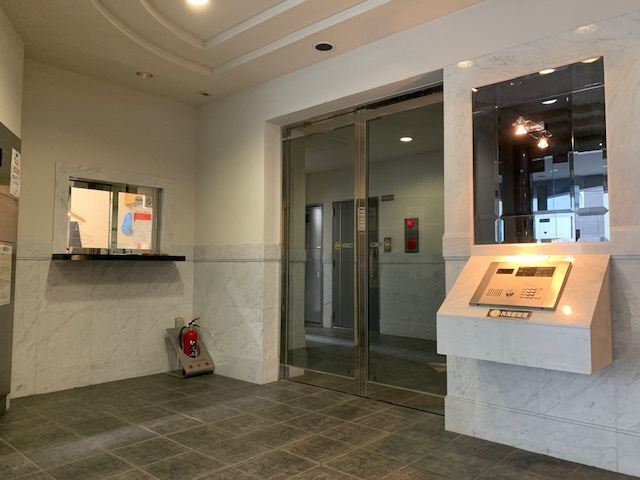 【エントランス】