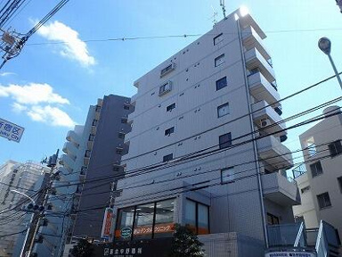 ３駅４路線徒歩７分圏内！