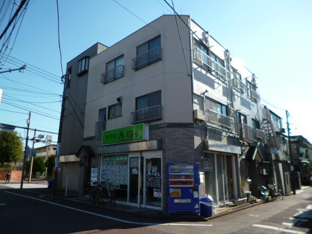 外観一部タイル張り