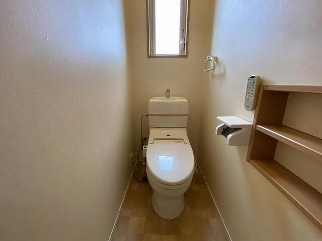 【利便性◎】高知市新屋敷　中古一戸建てのトイレ|シンプルで使いやすい清潔感あるトイレ