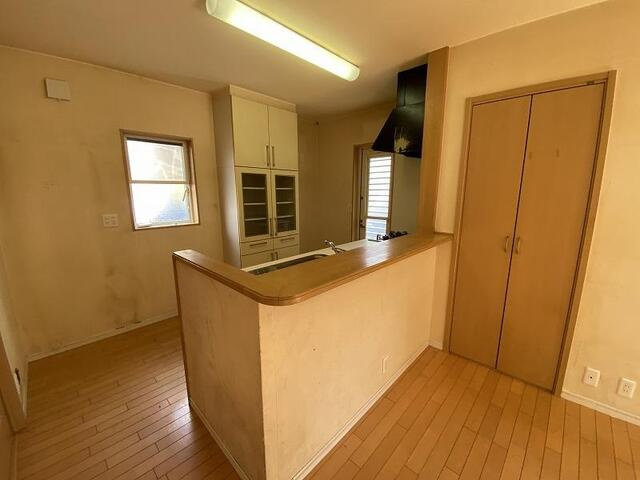 【利便性◎】高知市新屋敷　中古一戸建てのキッチン|会話が弾む対面式キッチン♪