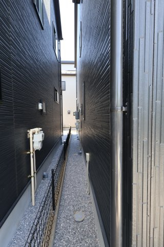 《仲介手数料無料》上尾市大字上20-8新築一戸建てブルーミングガーデンの外観