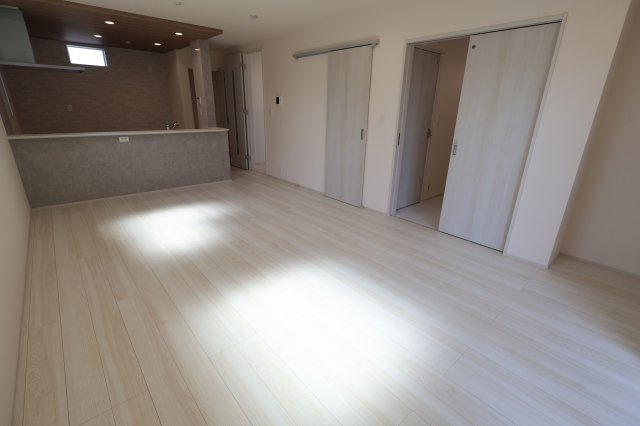 《仲介手数料無料》上尾市大字上20-8新築一戸建てブルーミングガーデン