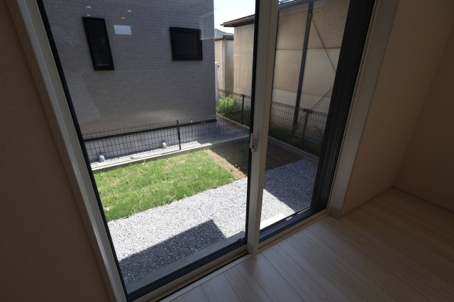 《仲介手数料無料》上尾市大字上20-8新築一戸建てブルーミングガーデンの庭