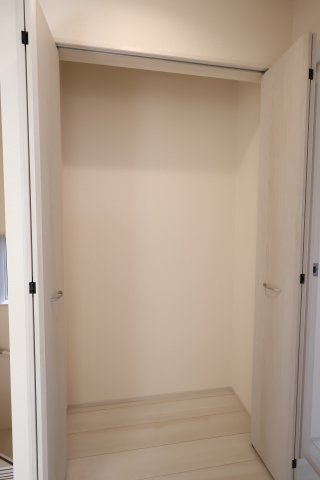 《仲介手数料無料》上尾市大字上20-8新築一戸建てブルーミングガーデンの収納