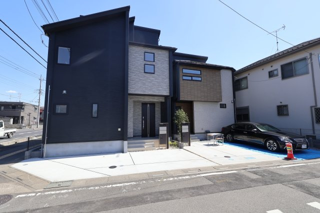 《仲介手数料無料》上尾市大字上20-8新築一戸建てブルーミングガーデンの外観|撮影日 2026年5月10日 13:30 晴れ