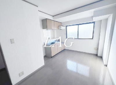 【居間・リビング】 | レジデンス福島 | 洋室のお部屋です。