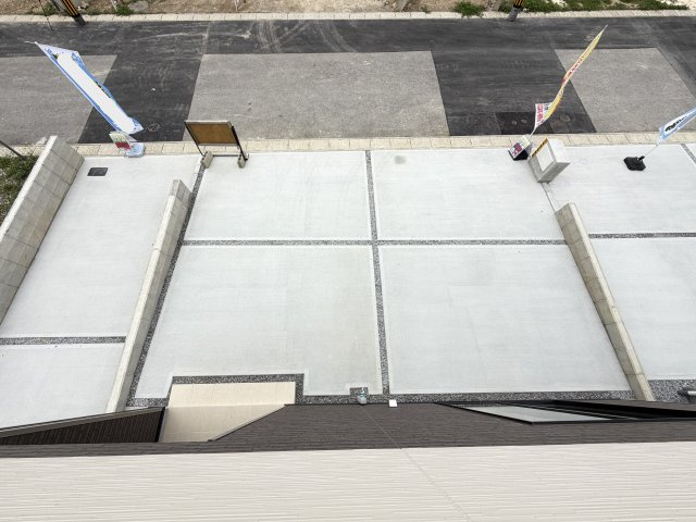 宜野湾市上原　第2（全3棟）ラスト2号棟の駐車場|2号棟　並列駐車2台完備♪