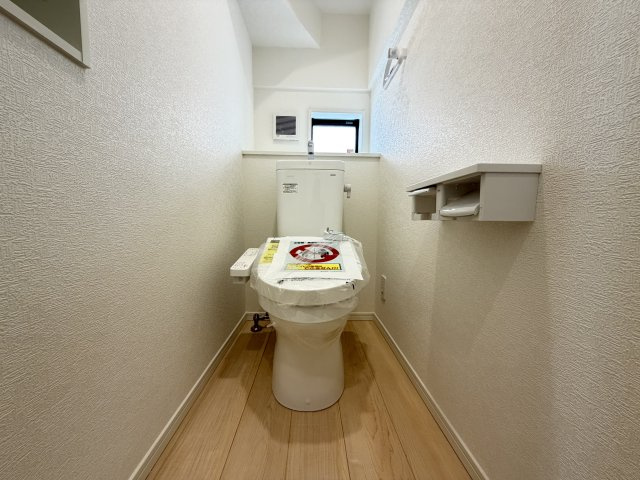 宜野湾市上原　第2（全3棟）ラスト2号棟のトイレ|2号棟　温水洗浄便座♪