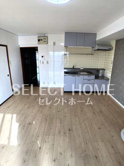 【居間・リビング】 | 葵マンション | ゆったり過ごせる居間です