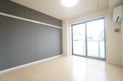 【居間・リビング】 | アリュール | ※同物件・同タイプの写真です。