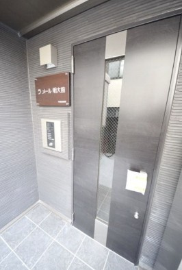 【エントランス】 | ラ メール明大前