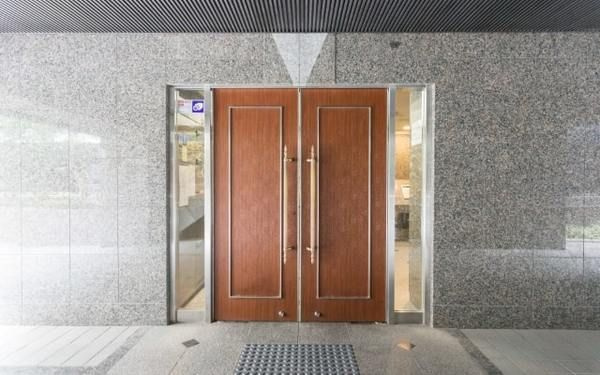 菱和パレス御茶ノ水湯島天神町のエントランス