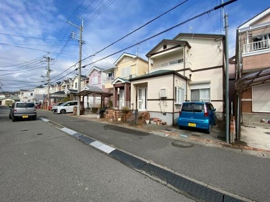 岩出市北大池の前面道路含む現地写真