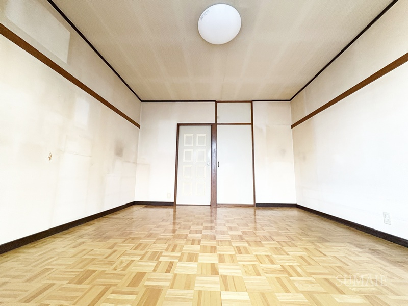 いなばハイツの寝室|落ち着いた色調の寝室です☆