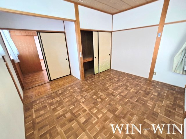 安井様貸家の洋室