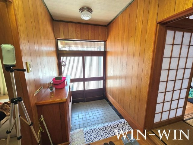 安井様貸家の玄関