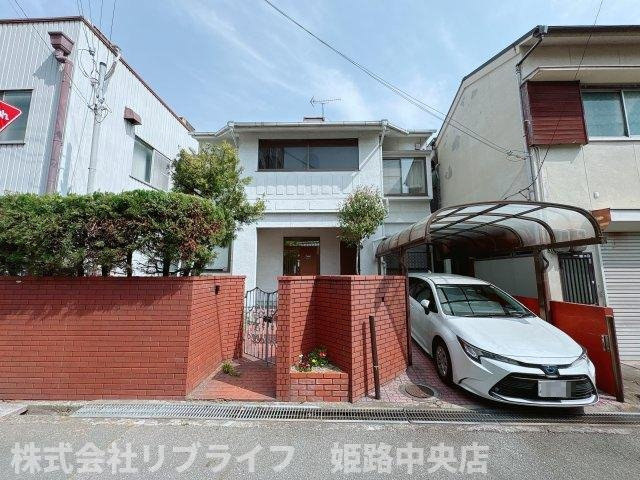 安田4丁目貸家