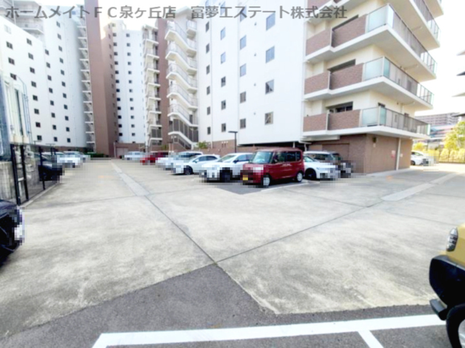 マスターズステージ泉ヶ丘の駐車場