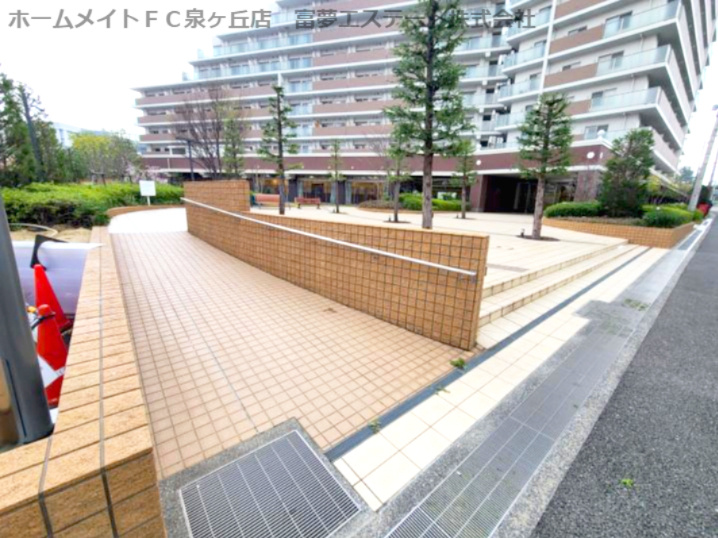 マスターズステージ泉ヶ丘のエントランス