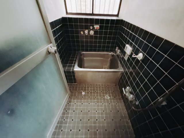 【中古戸建】高崎市剣崎町1期の浴室|■浴室｜窓付きの浴室になっていますので、常に換気もでき綺麗を保てます♪