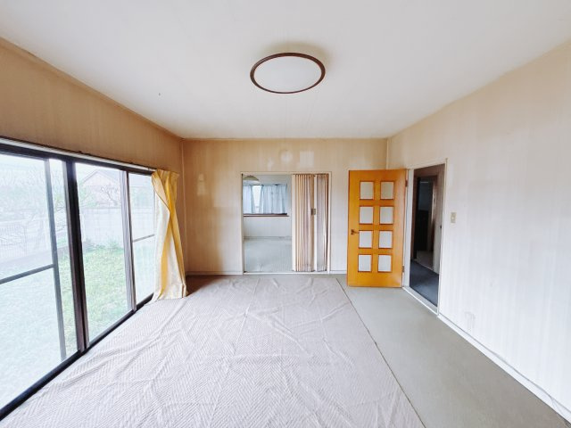 【中古戸建】高崎市剣崎町1期の居間・リビング|■リビング｜大きい窓からあたたかいたっぷりの光が入ります♪開放的な空間で毎日をもっと快適に(*＾＾*)