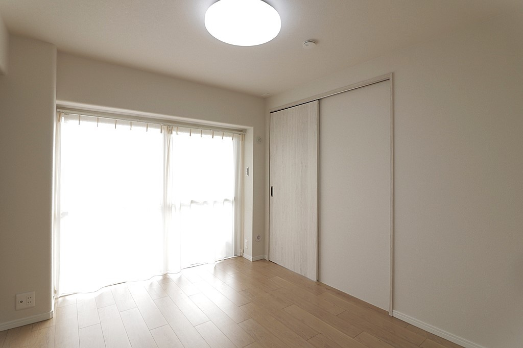 第二西緑ヶ丘スカイハイツの洋室|使い勝手のいい洋室です