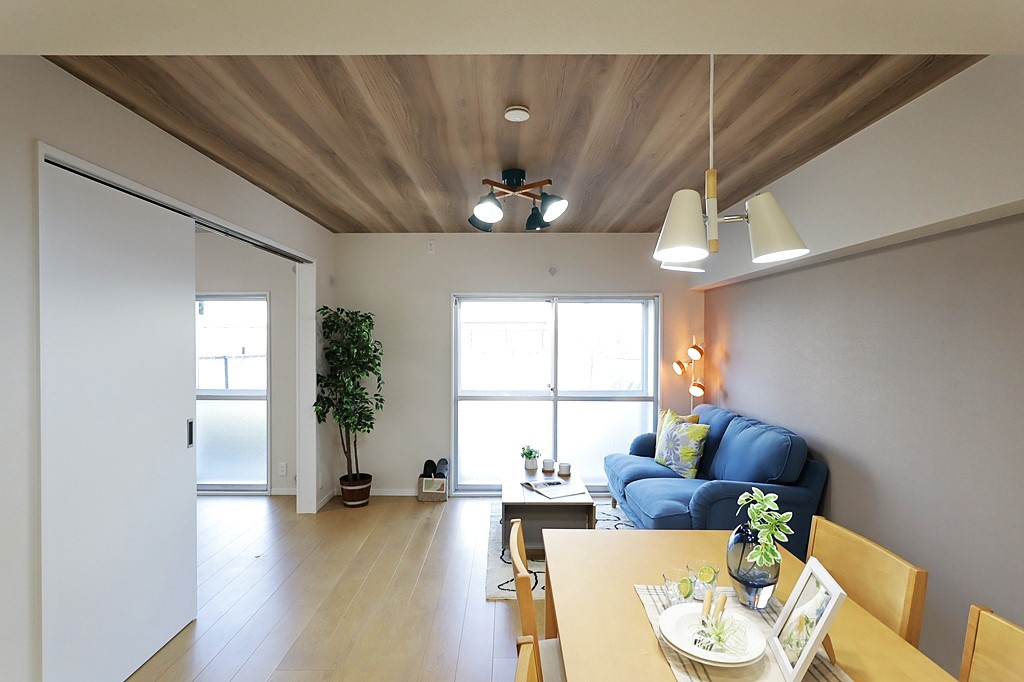 【居間・リビング】の画像