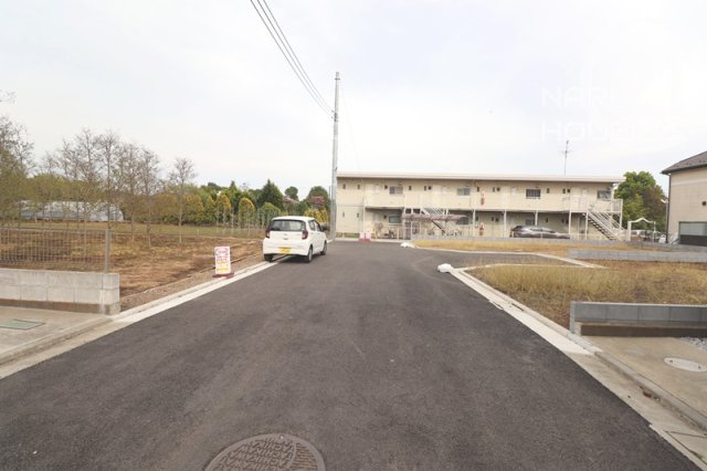 【前面道路含む現地写真】 | 立川市柏町2丁目　売地　全2区画　B号区 | 前面道路含む現地写真です