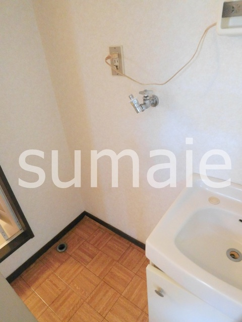 サンハイツの内装|室内洗濯機置場です。