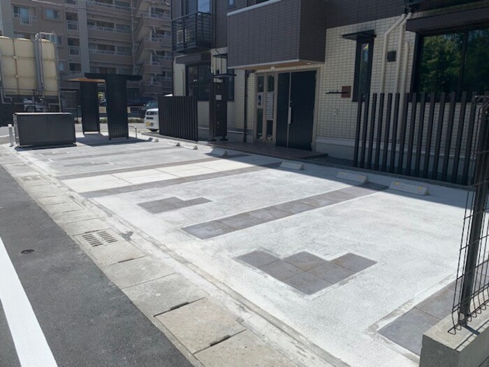 【駐車場】