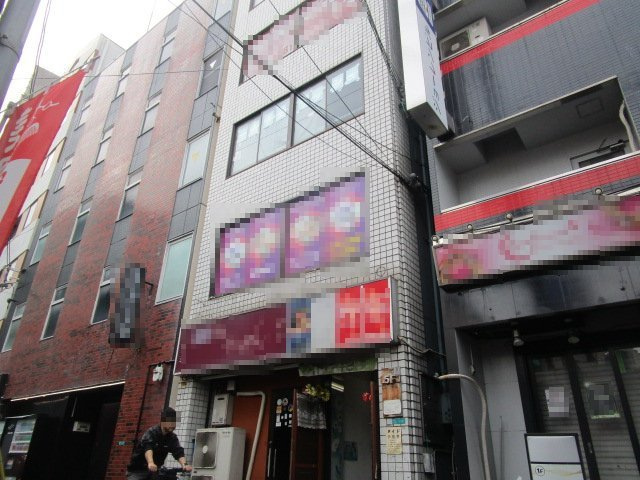 大阪市都島区東野田町３丁目のビルの外観