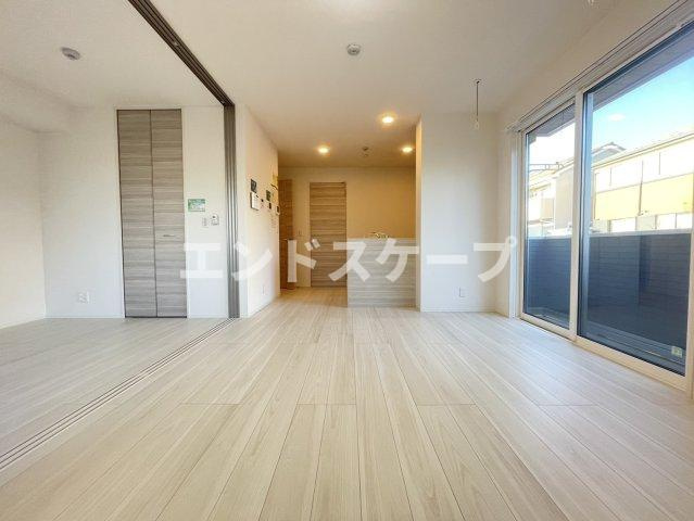 クロッシア住吉町の居間・リビング|高崎、前橋エリアのお部屋探しはエンドスケープまで！お客様の理想お聞かせ下さい♪