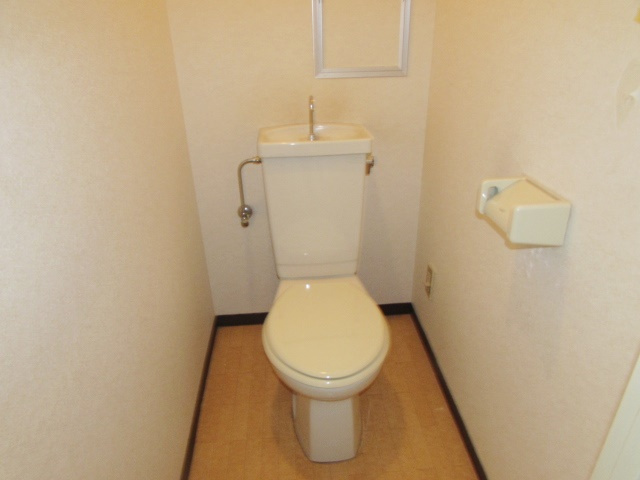 サン鹿塩のトイレ|ゆったりとした空間のトイレです