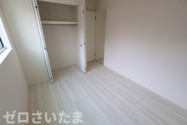 《仲介手数料無料》上尾市大字瓦葺1476-5新築一戸建てリナージュの洋室|2階 5.28帖