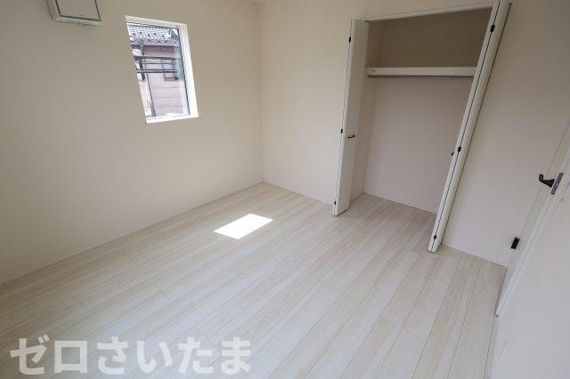 《仲介手数料無料》上尾市大字瓦葺1476-5新築一戸建てリナージュの洋室|2階 6.12帖