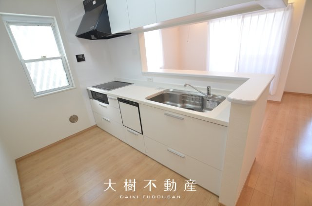 【キッチン】 | 海老名市上郷1丁目　中古戸建て【仲介手数料無料】