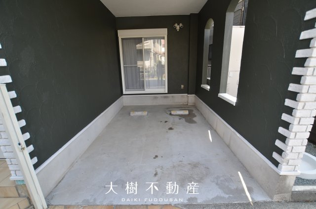 【駐車場】 | 海老名市上郷1丁目　中古戸建て【仲介手数料無料】
