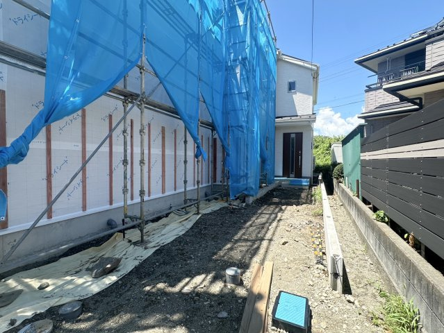 【前面道路含む現地写真】 | 新築一戸建て「松田町松田惣領」 | 撮影日2026年4月8日